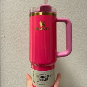 Pink Parade Stanley The Quencher H2.0 FlowState™ Tumbler | 30 oz